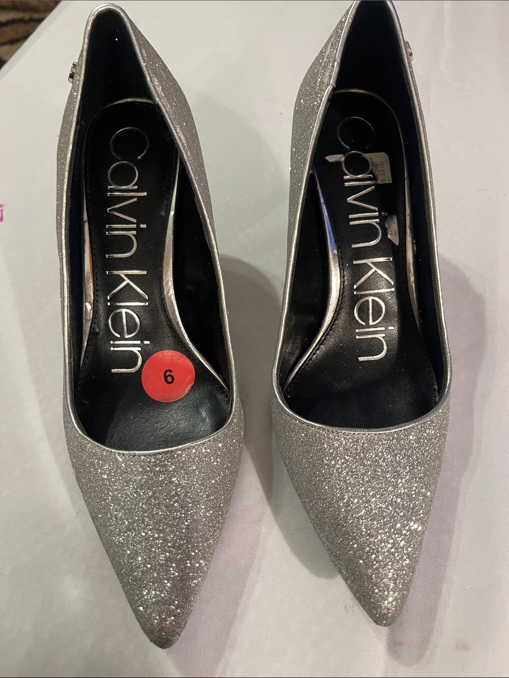 Clavin Klein women’s silver pumps size 6